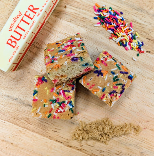 Confetti Blondie from above