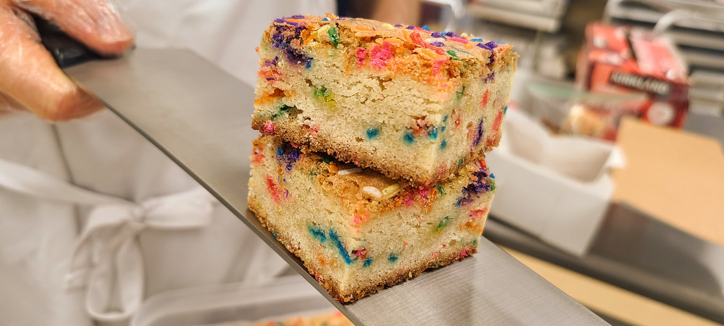 Confetti Blondie stack on knife