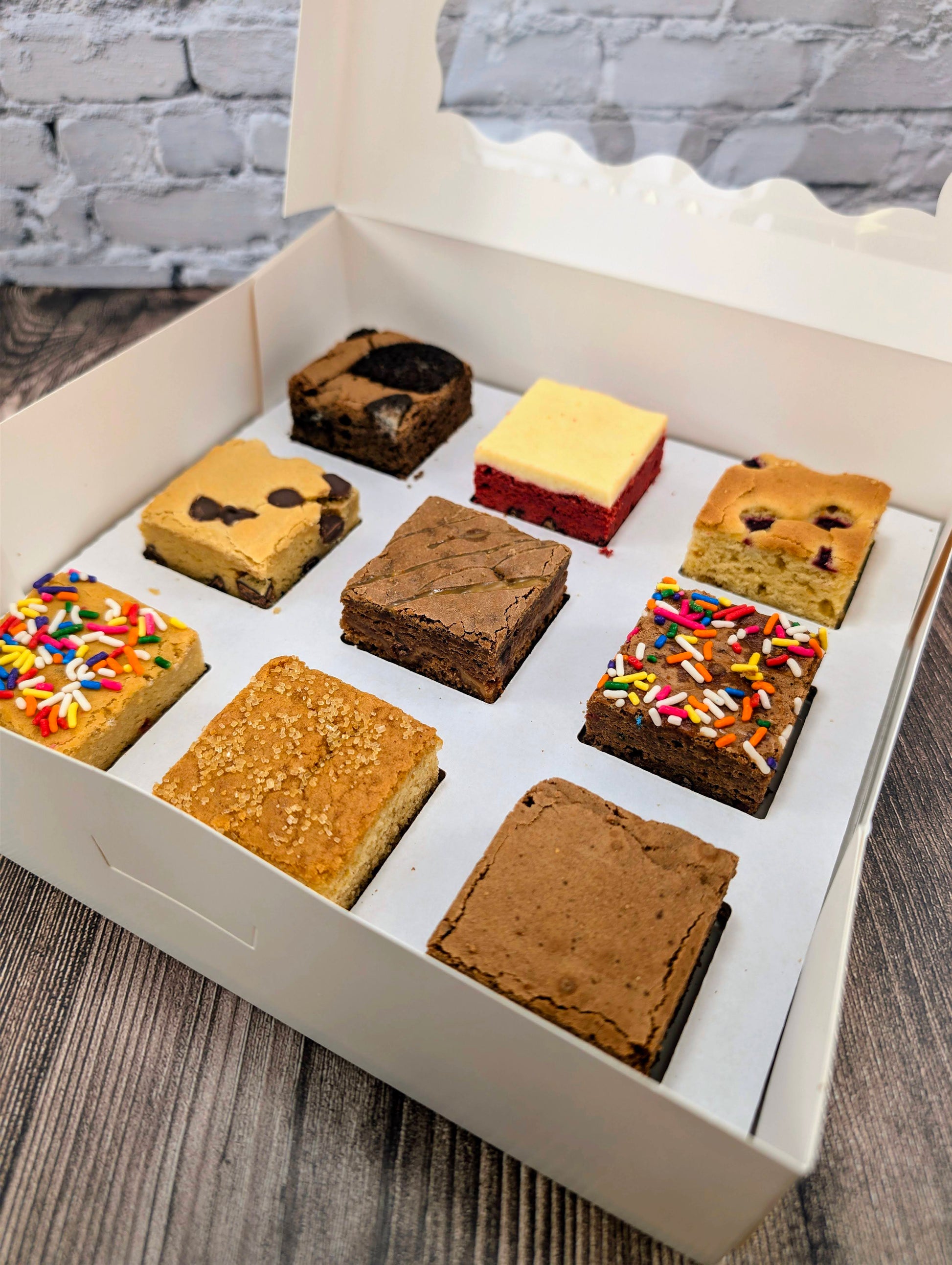 Box of 9 Brownies and Blondies closeup
