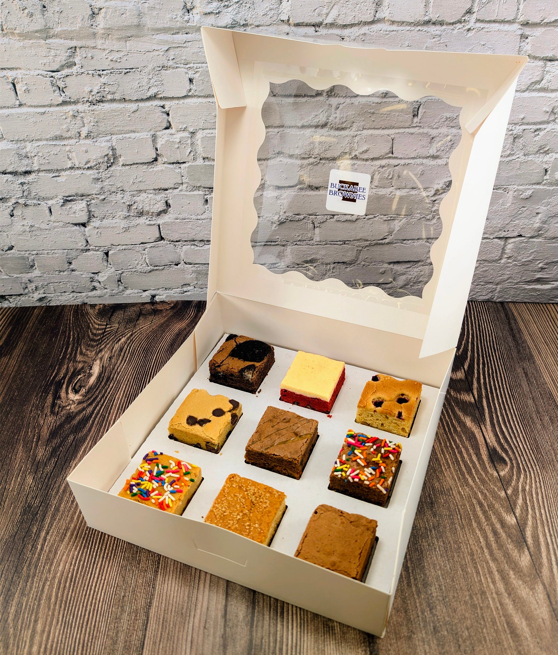 Box of 9 Brownies and Blondies opened