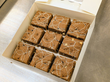 Large Root Beer Float Brownie in box