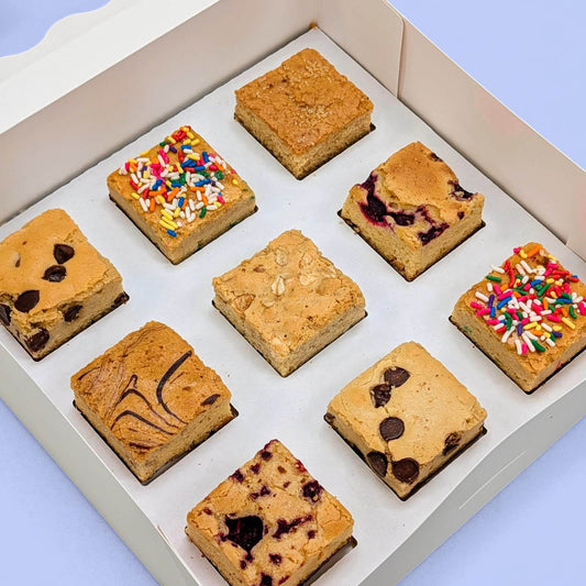 The Buttery Blondies 9 Box open lid closeup