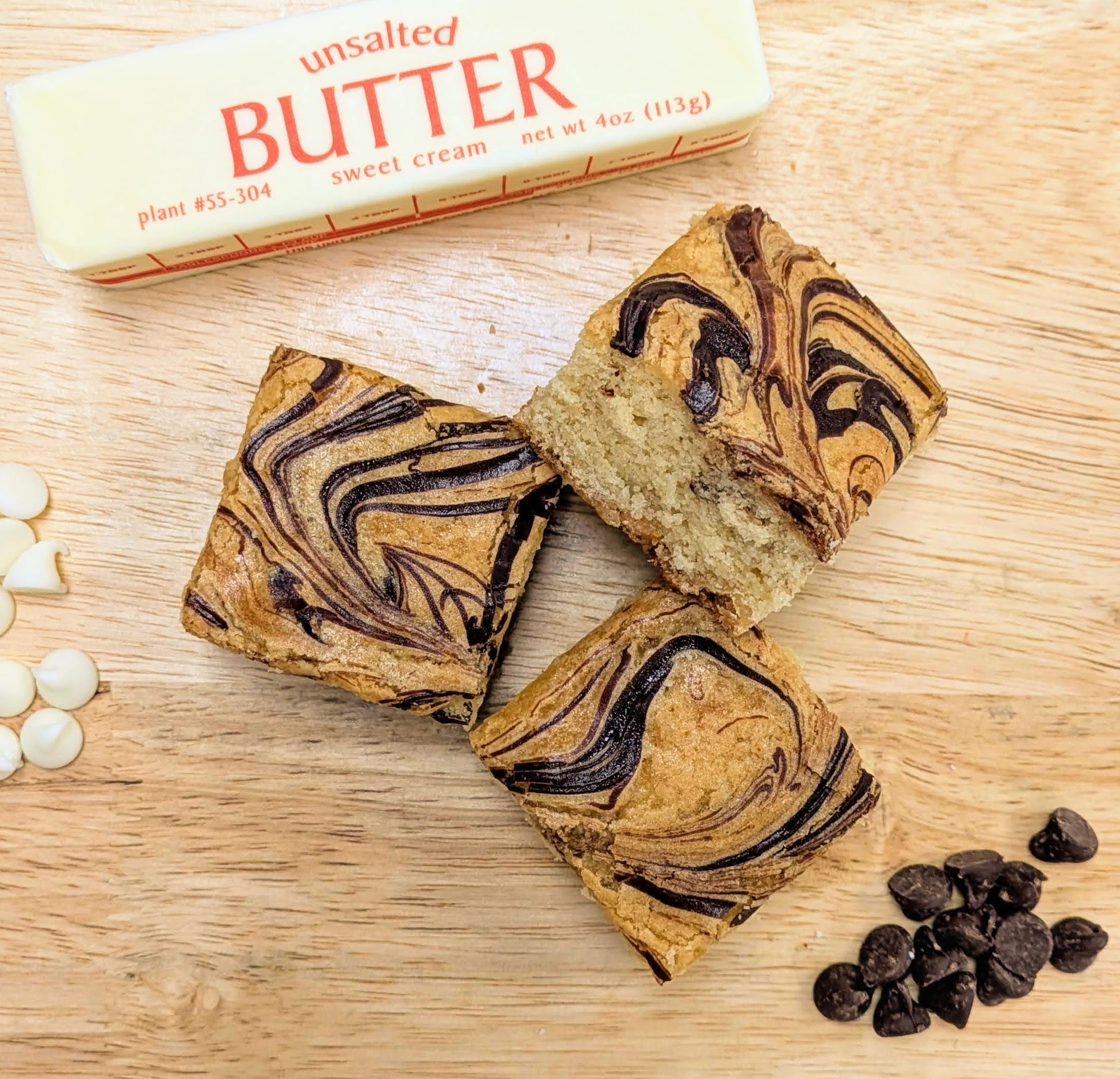 White Chocolate Swirl (Marble) Blondies Top